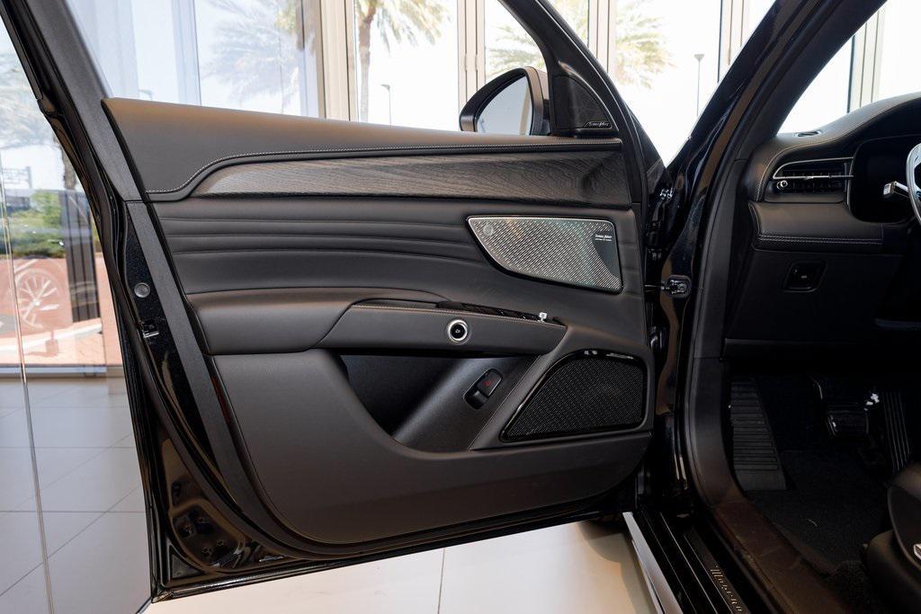 new 2025 Maserati Grecale car, priced at $80,150