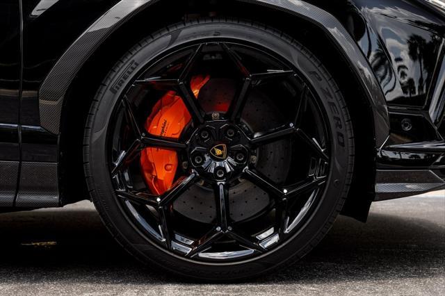 used 2024 Lamborghini Urus car, priced at $339,895