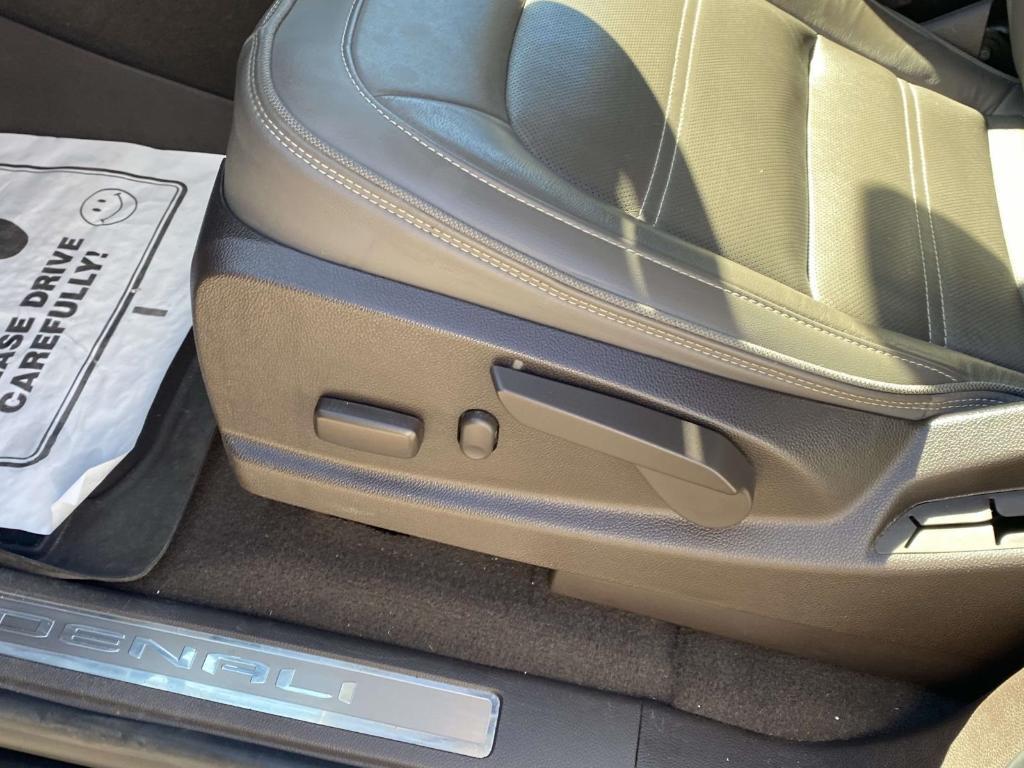 used 2021 GMC Canyon car, priced at $28,799