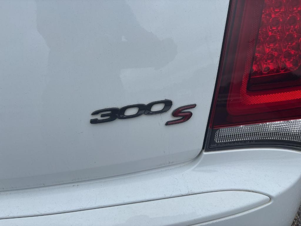 used 2022 Chrysler 300 car, priced at $24,998