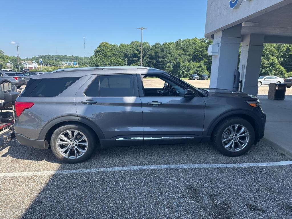 used 2022 Ford Explorer car, priced at $30,998