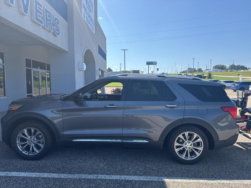 used 2022 Ford Explorer car, priced at $30,998