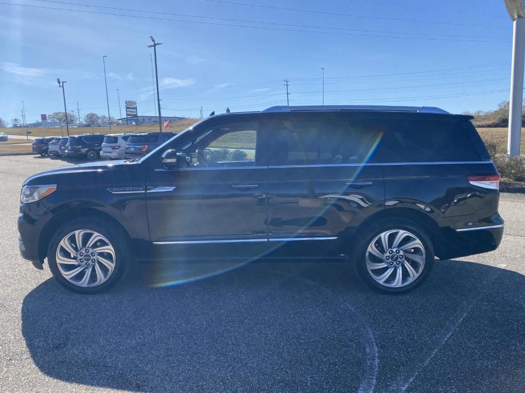 used 2022 Lincoln Navigator car, priced at $52,655