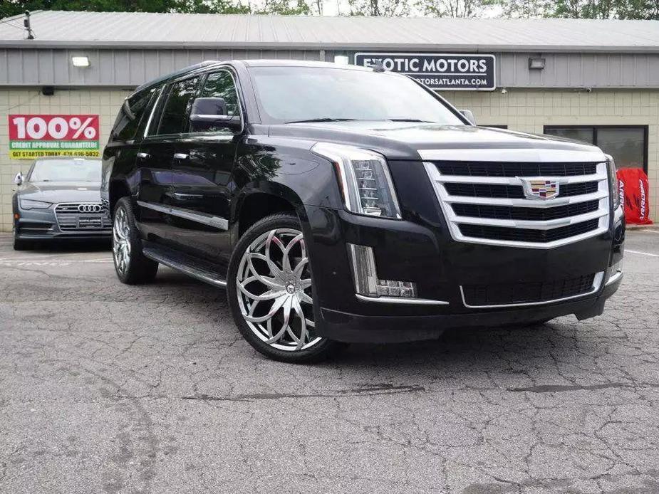 used 2018 Cadillac Escalade ESV car, priced at $28,900