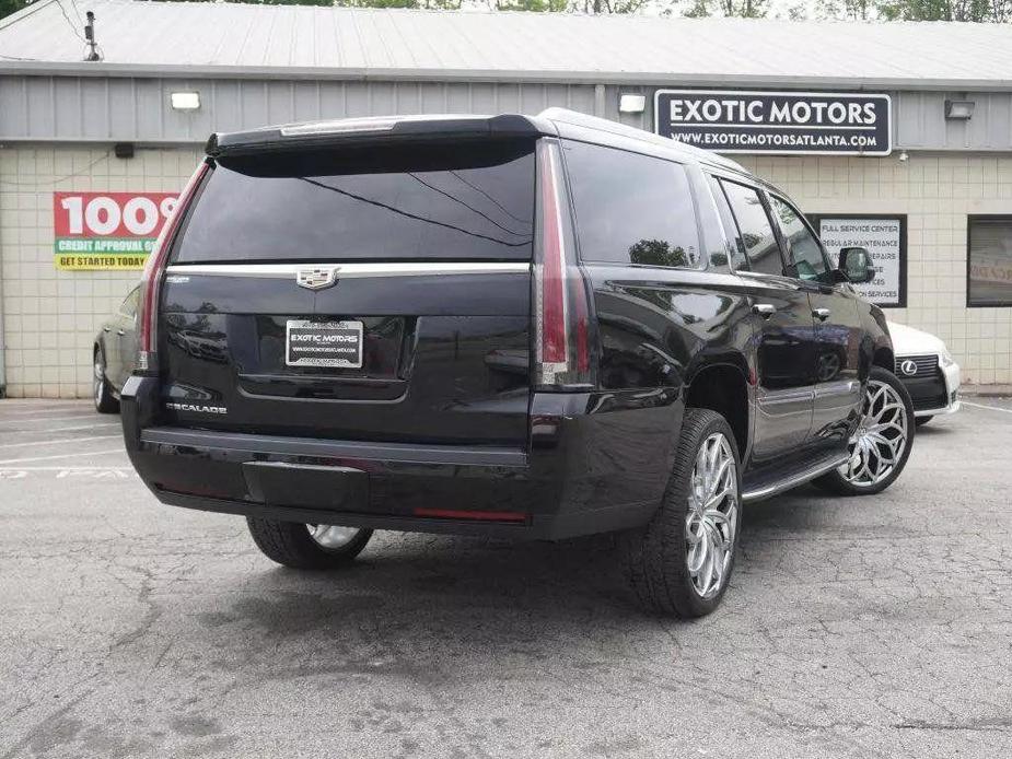 used 2018 Cadillac Escalade ESV car, priced at $28,900