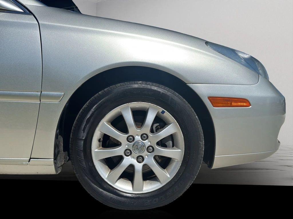 used 2004 Lexus ES 330 car, priced at $7,495