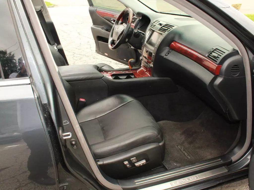 used 2007 Lexus LS 460 car, priced at $11,590
