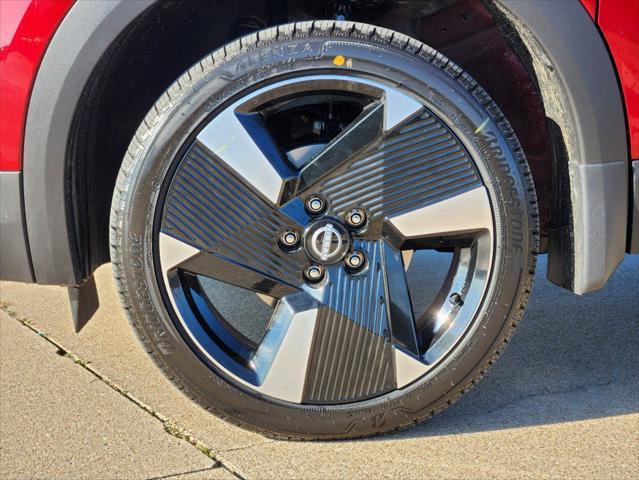 new 2025 Nissan Kicks car, priced at $30,092