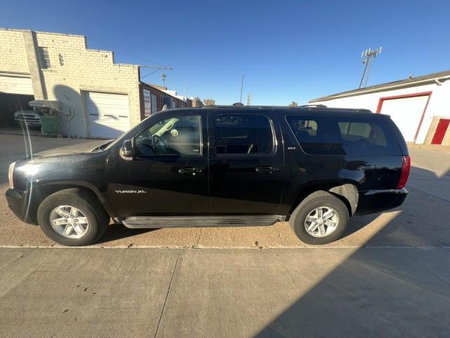 used 2013 GMC Yukon XL car, priced at $9,000