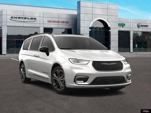 new 2024 Chrysler Pacifica car, priced at $47,577