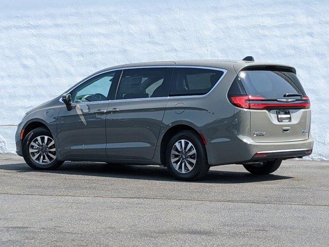 used 2023 Chrysler Pacifica Hybrid car, priced at $44,884