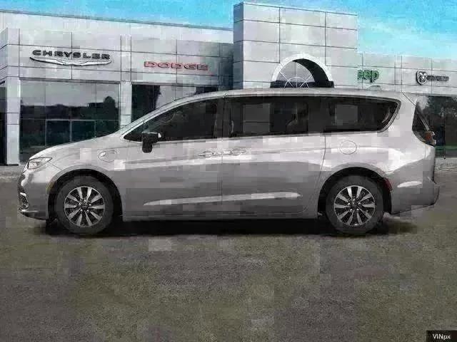 new 2023 Chrysler Pacifica Hybrid car, priced at $55,350