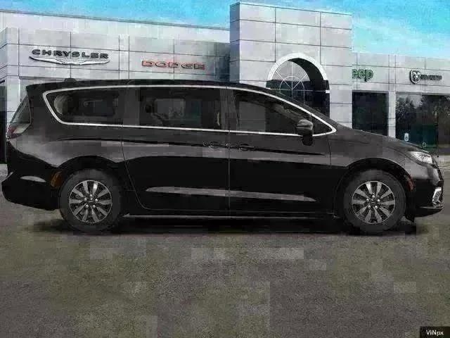 new 2023 Chrysler Pacifica Hybrid car, priced at $55,705