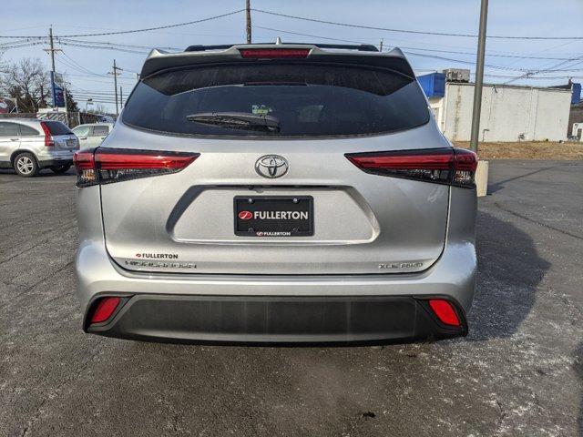 used 2022 Toyota Highlander car, priced at $32,500