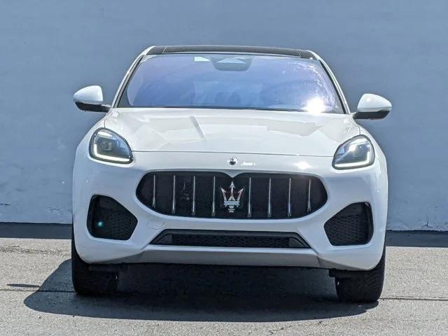 new 2024 Maserati Grecale car