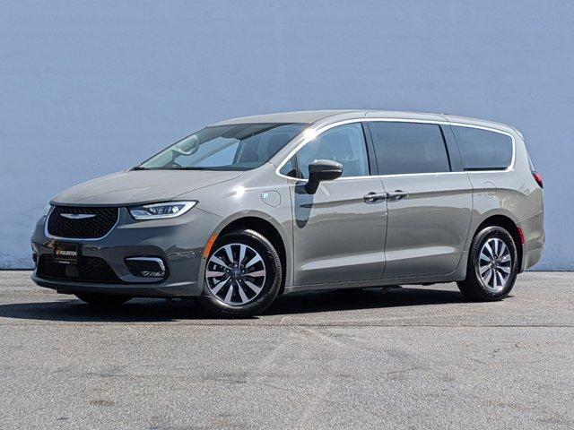 used 2023 Chrysler Pacifica Hybrid car, priced at $44,884