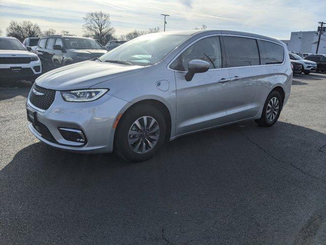 used 2023 Chrysler Pacifica Hybrid car, priced at $41,000