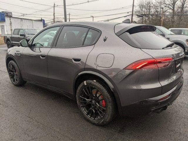 new 2025 Maserati Grecale car, priced at $85,850