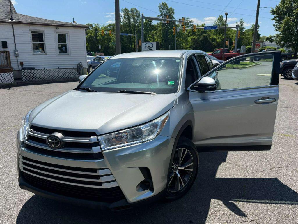 used 2019 Toyota Highlander car, priced at $18,999