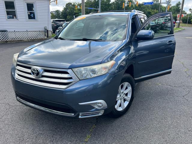 used 2012 Toyota Highlander car, priced at $11,499