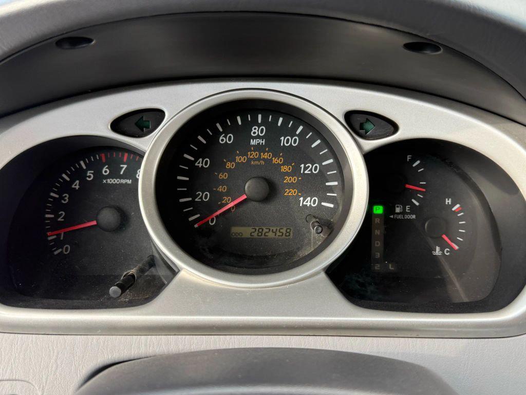 used 2004 Toyota Highlander car, priced at $2,895