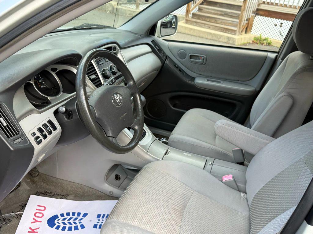 used 2004 Toyota Highlander car, priced at $2,895