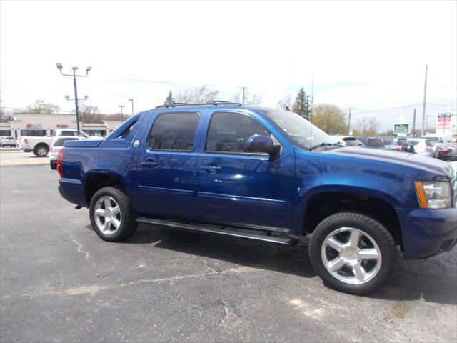 used 2013 Chevrolet Avalanche car, priced at $11,495