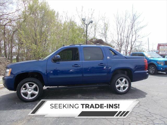 used 2013 Chevrolet Avalanche car, priced at $11,495