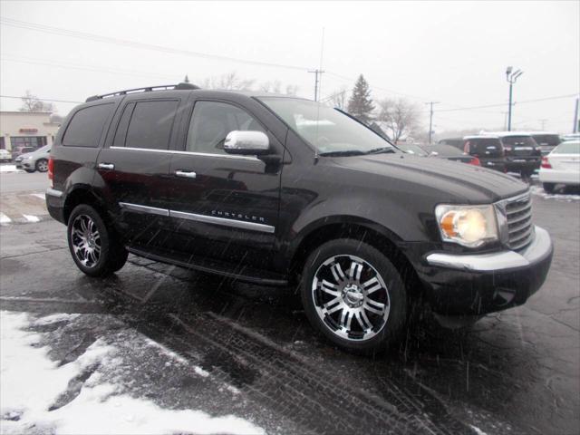 used 2007 Chrysler Aspen car, priced at $7,995