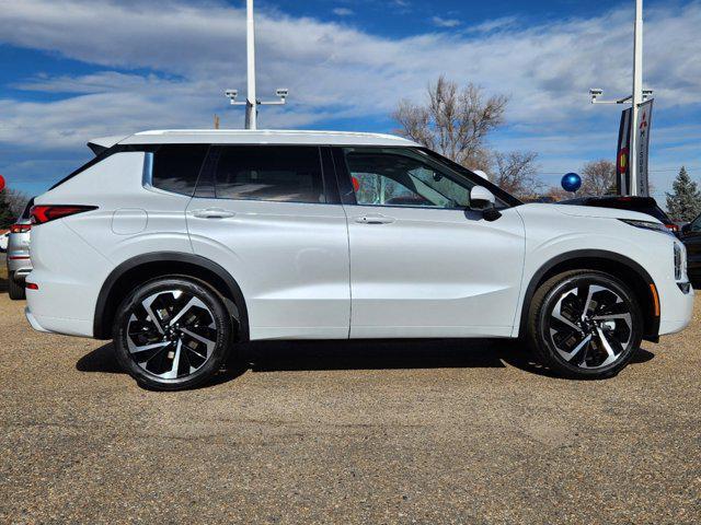 new 2024 Mitsubishi Outlander car, priced at $38,075