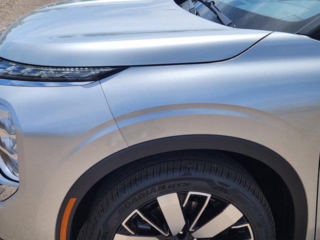 new 2025 Mitsubishi Outlander car, priced at $35,190