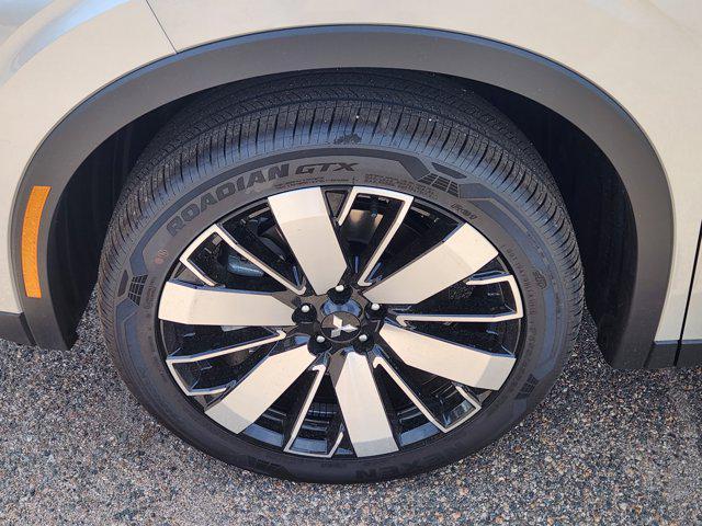 new 2025 Mitsubishi Outlander car, priced at $35,190