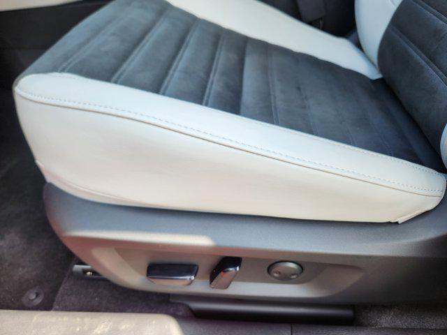 new 2025 Mitsubishi Outlander car, priced at $36,785