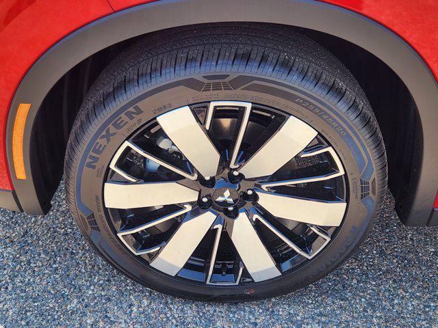 new 2025 Mitsubishi Outlander car, priced at $36,785