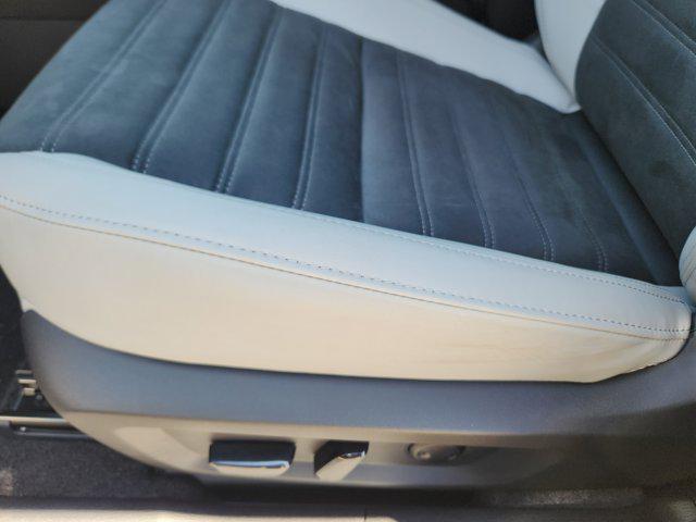 new 2025 Mitsubishi Outlander car, priced at $38,785