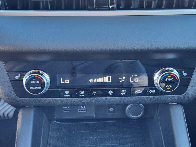 new 2025 Mitsubishi Outlander PHEV car, priced at $37,870