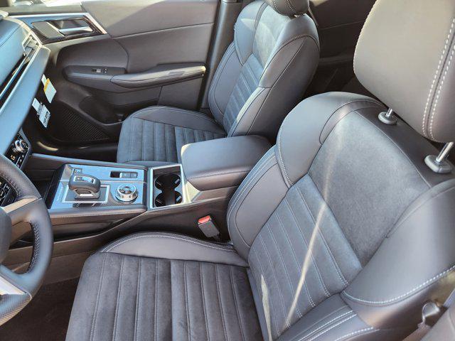 new 2025 Mitsubishi Outlander PHEV car, priced at $37,870