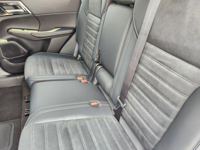 new 2025 Mitsubishi Outlander PHEV car, priced at $40,275