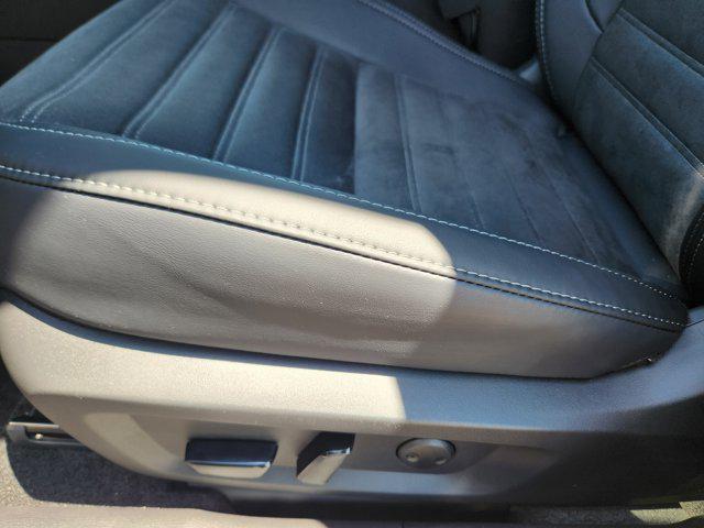 new 2025 Mitsubishi Outlander car, priced at $35,100