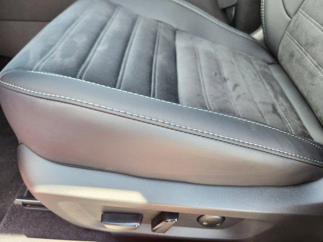 new 2025 Mitsubishi Outlander car, priced at $35,785