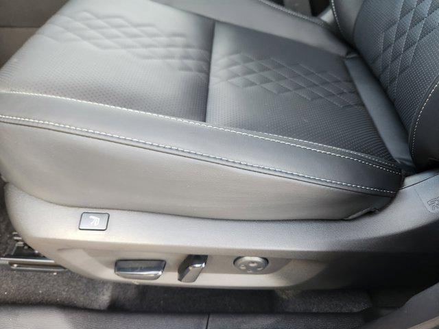 new 2025 Mitsubishi Outlander PHEV car, priced at $44,190