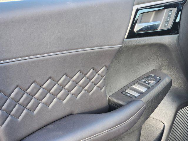 new 2025 Mitsubishi Outlander PHEV car, priced at $44,190