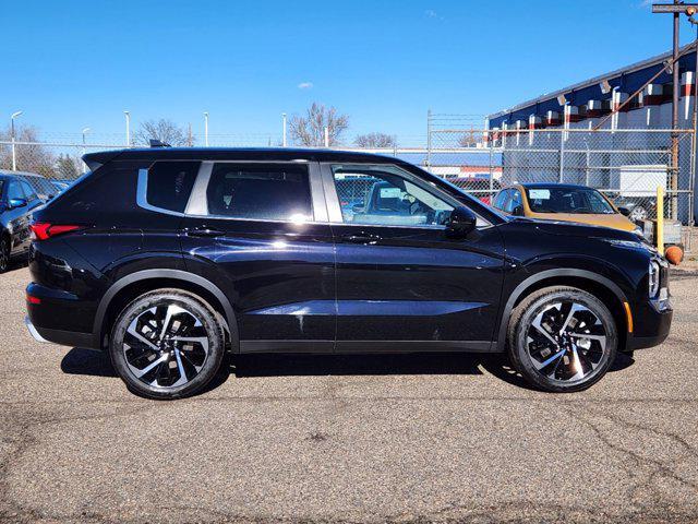 new 2024 Mitsubishi Outlander car, priced at $34,090