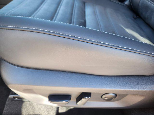 new 2025 Mitsubishi Outlander PHEV car, priced at $37,870