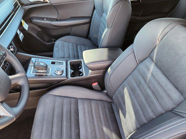 new 2025 Mitsubishi Outlander PHEV car, priced at $37,870