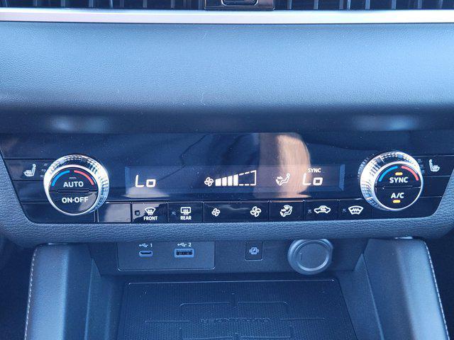 new 2025 Mitsubishi Outlander PHEV car, priced at $37,870