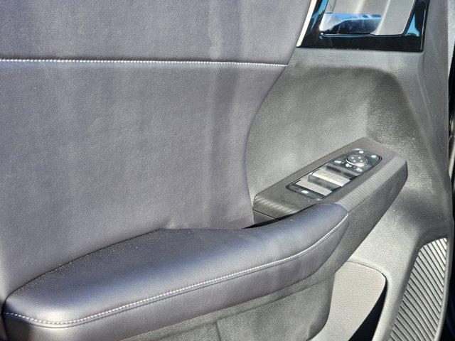 new 2025 Mitsubishi Outlander PHEV car, priced at $37,870