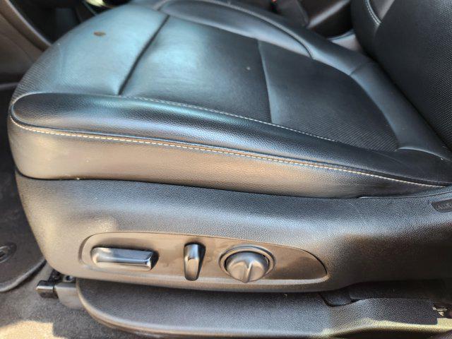 used 2023 GMC Acadia car, priced at $26,552