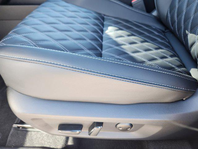 new 2025 Mitsubishi Outlander PHEV car, priced at $41,130