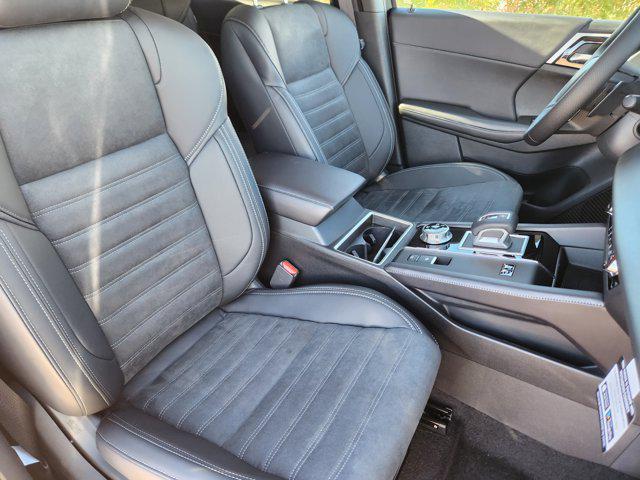 new 2025 Mitsubishi Outlander PHEV car, priced at $37,770